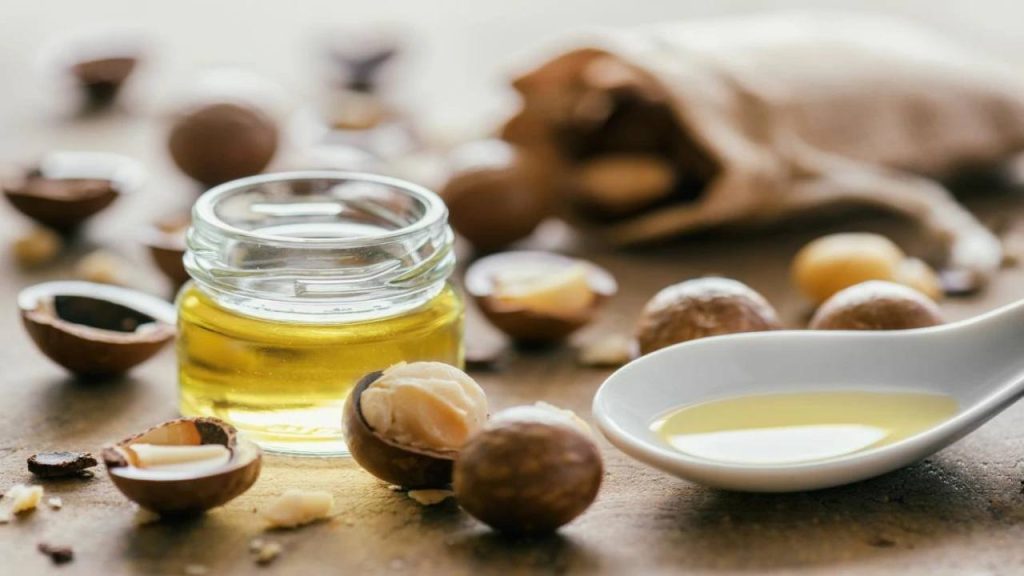 روغن ماکادمیا برای مو روغن ماکادمیا برای مو - انواع روغن مو